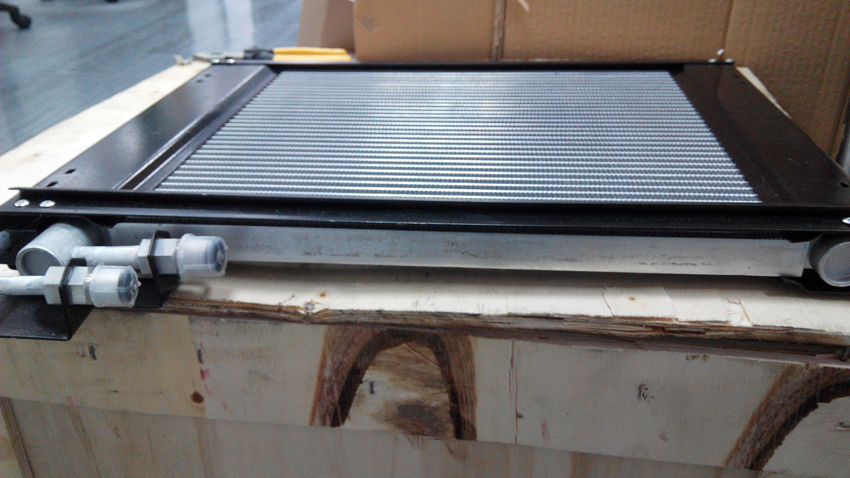 Микроканальный конденсатор для ав